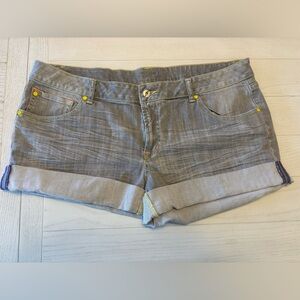 BISOU BISOU grey denim shorts size 18